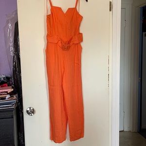 I’m selling this contemporary Romper. Size Xtra small. Brand new.